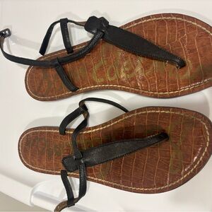 Sam Edelman Black Leather T-Strap Flat Sandals